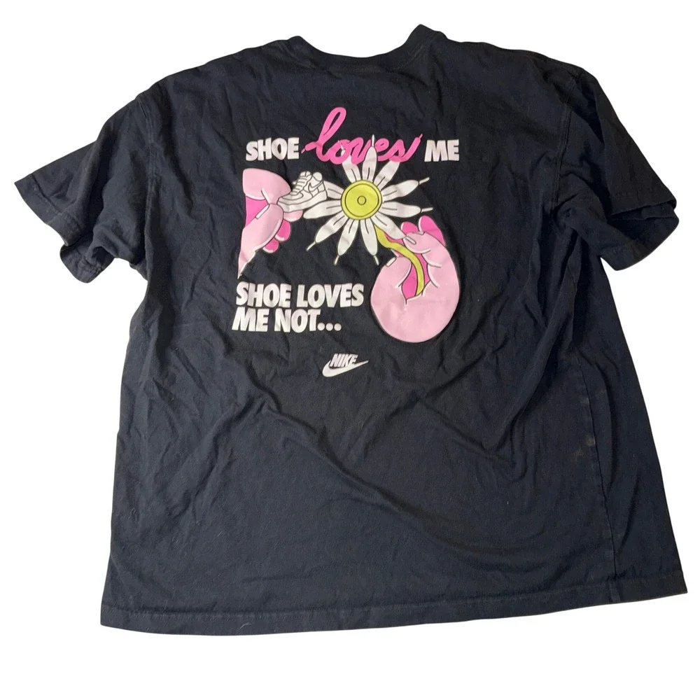 Nike Graphic Tee Large Black Shoe Loves‎ Me Not Daisy Heart Loose Fit